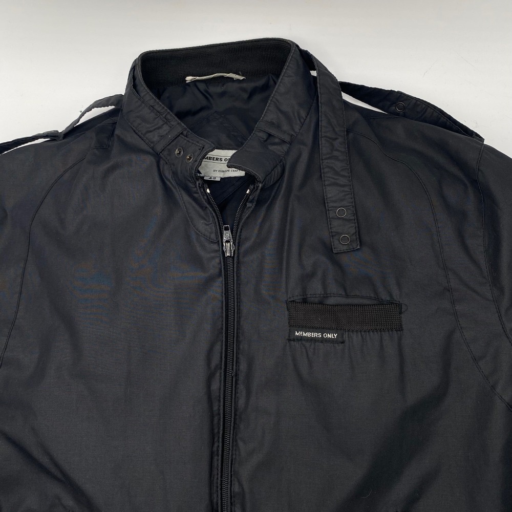 Members Only Iconic Racer Jacket Men 42 Medium Black Vintage Bomber Wind breaker - Picture 4 of 9